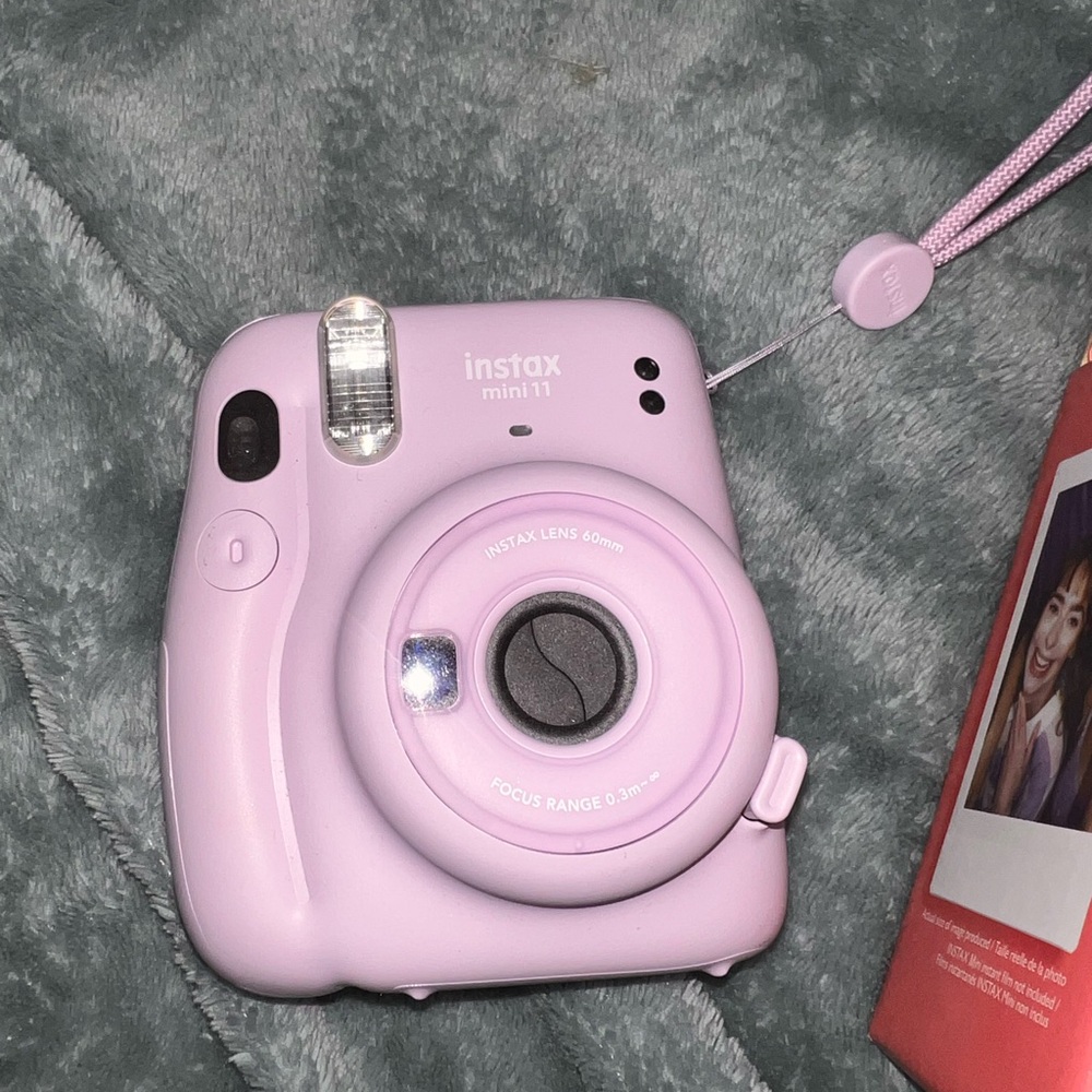 Instax Mini 11 Camera in Lilac Purple